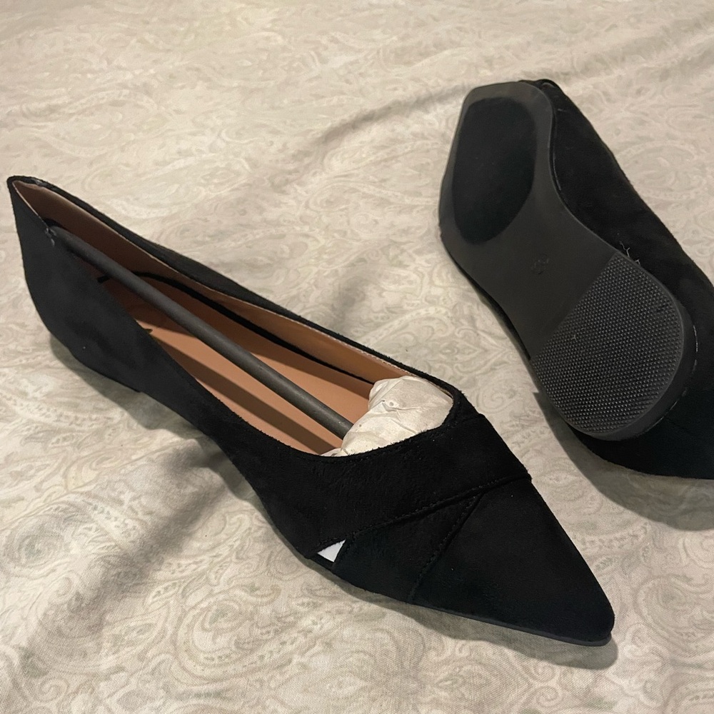 Journee Collection Winslo Flat, (Black, Size 10). New, original packaging